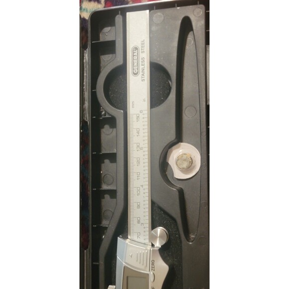 General Digital Fractional Caliper w Extra-Large LCD Screen 3 Mode Display 6-In - Picture 12 of 16